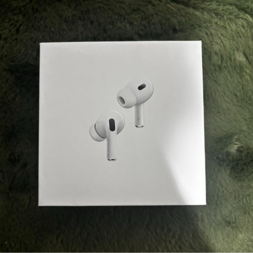 Apple White AirPods Pro Earbud Headphones